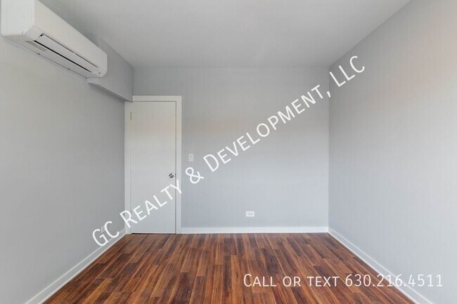 Building Photo - 3515 S Lituanica Ave