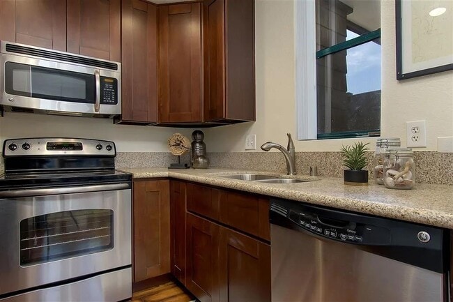 Building Photo - 4435 Nobel Dr