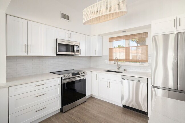 Building Photo - 5045 Harmony Cir