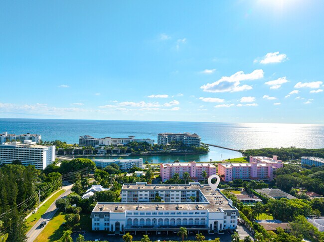 Building Photo - 800 E Camino Real