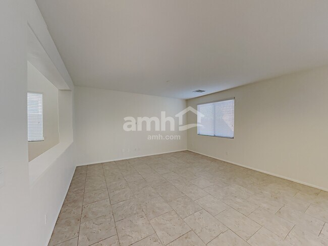 Building Photo - 492 Bright Peridot Ave