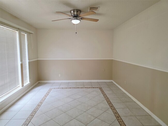 Building Photo - 10306 Jockey Club Dr