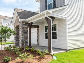 Building Photo - 2524 Bullfrog Ln