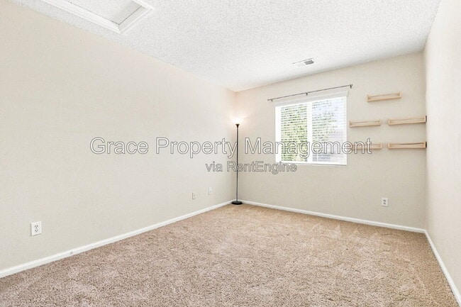 Building Photo - 5177 Pelican St