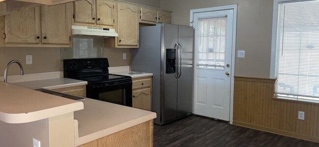 Building Photo - 9299 Charly Hill Ln