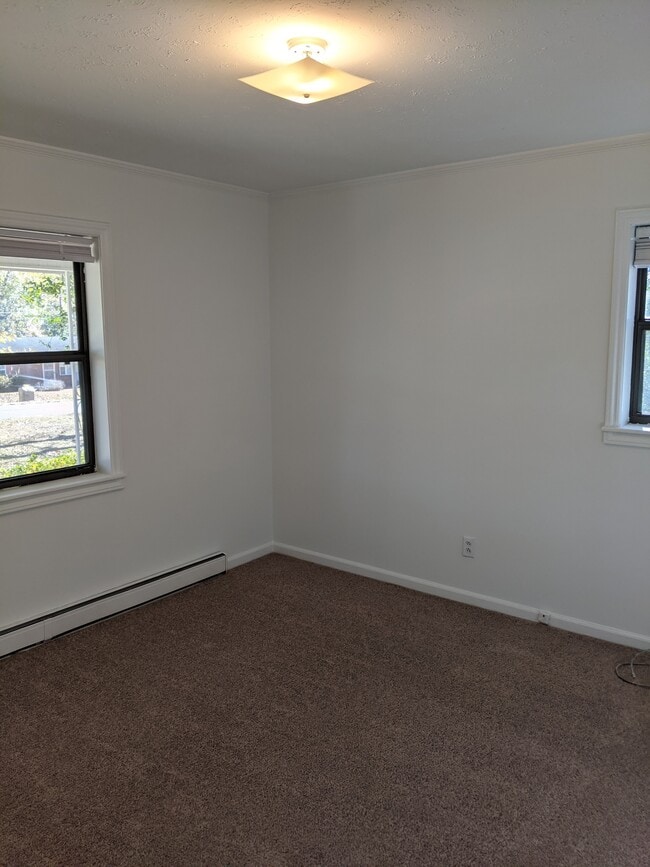 Building Photo - 1000 Fairlane Dr