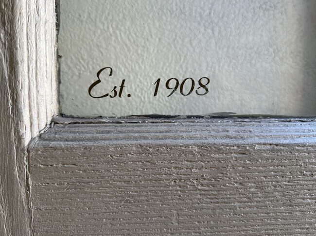 Building Photo - First Floor 1 Bedroom near Downtown Lancaster