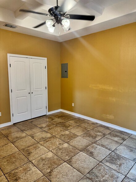 Building Photo - 12 Chaparral St