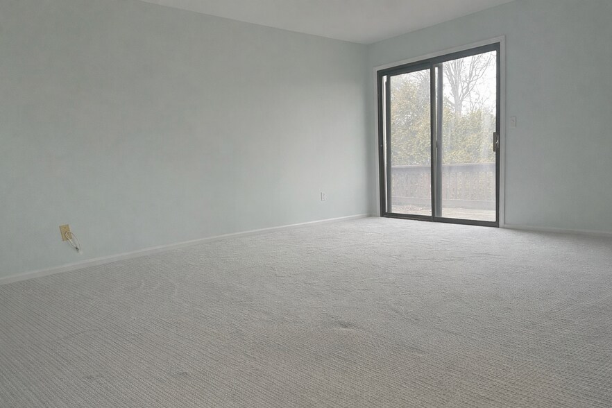 Living Room - 108 Seaside Ave