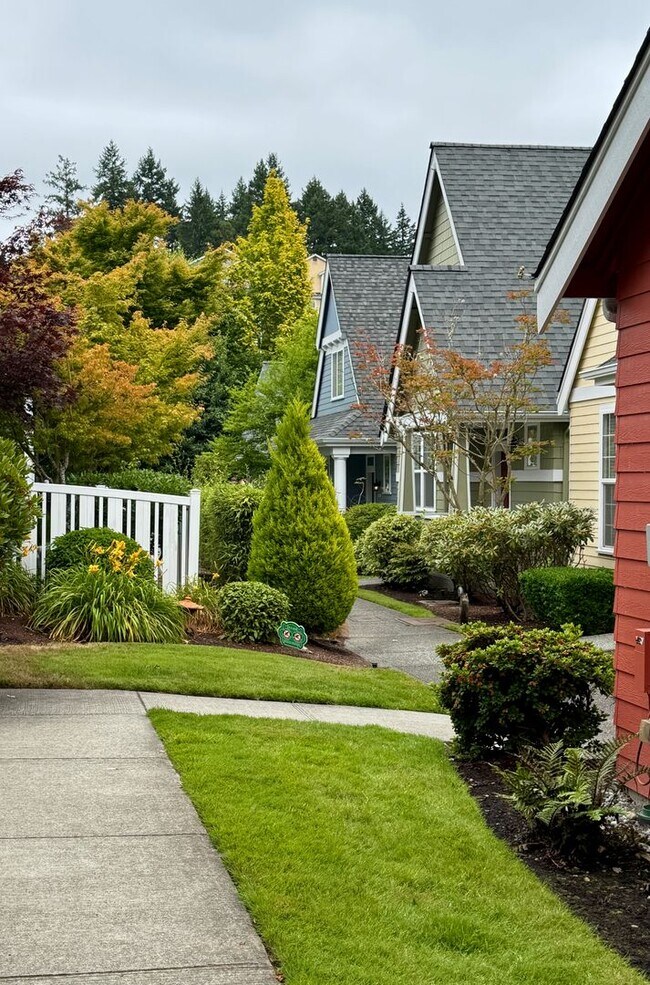 Building Photo - Desirable Poulsbo Place cottage...now avai...