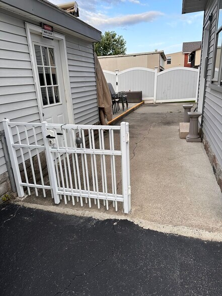 Building Photo - 30 Mabbett St