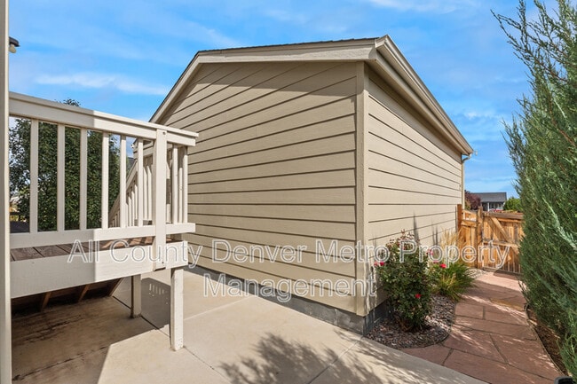 Building Photo - 4827 Mt Shavano St