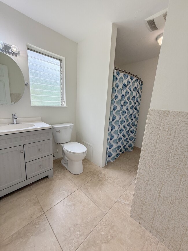 Building Photo - 202 2nd St