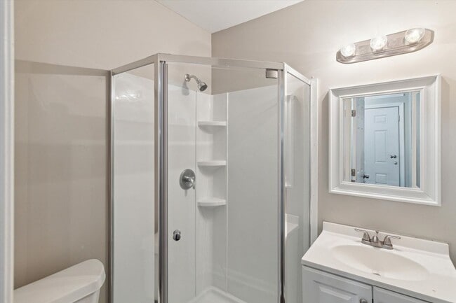 Building Photo - Large Downtown 3BR/2BR House Walking Distance to Forsyth Park