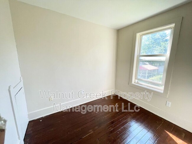 Building Photo - 1816 -1818 E 29th St