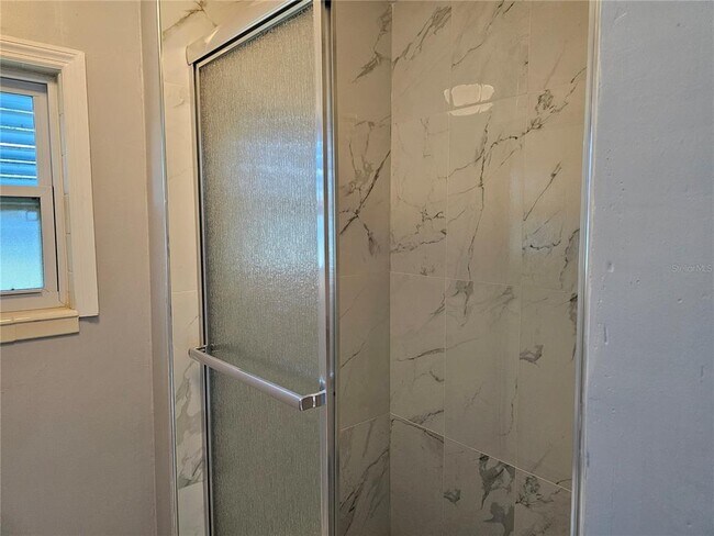 Building Photo - 354 Ivanhoe Cir