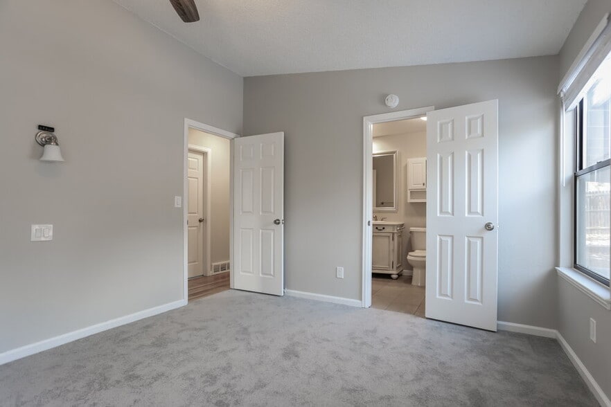 Building Photo - 8993 W Ontario Ave