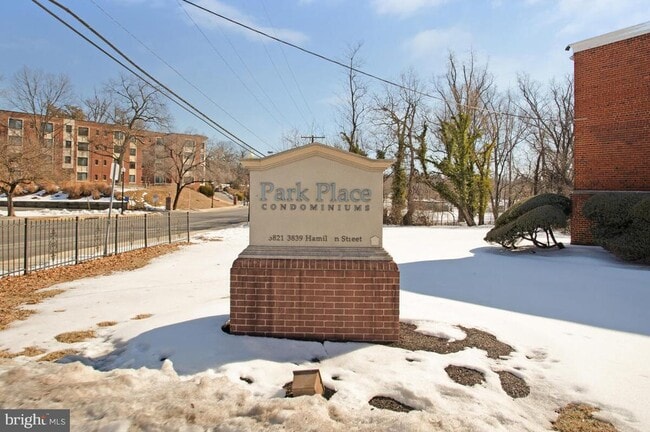 Building Photo - 3823 Hamilton St