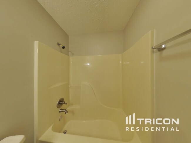 Building Photo - 12115 Mockernut Ct