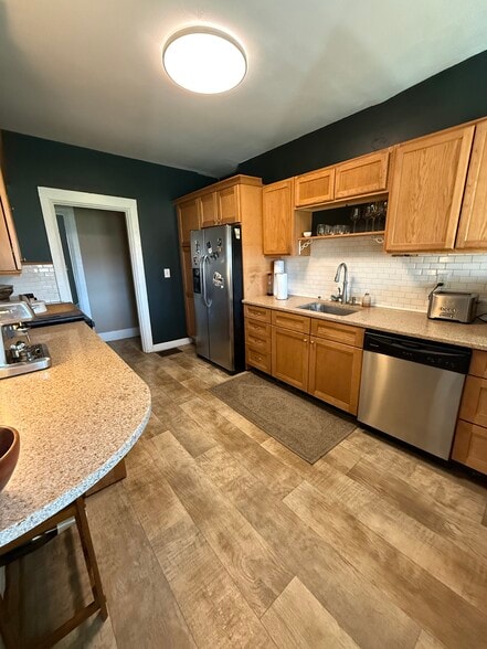 Building Photo - 327 Cascadilla St