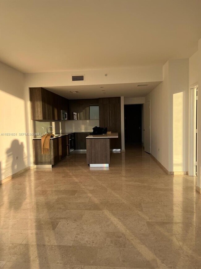 Building Photo - 88 SW 7th St