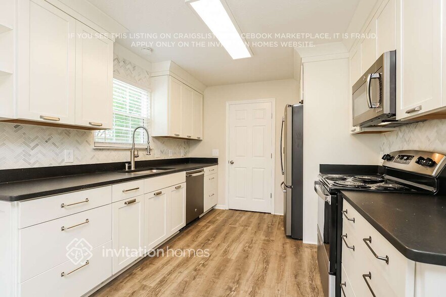 Building Photo - 2108 Long Meadow Dr