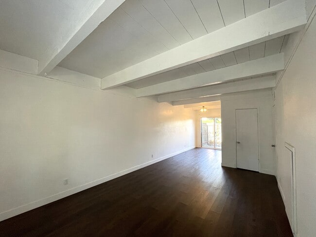 Building Photo - 1393 Nord Ave