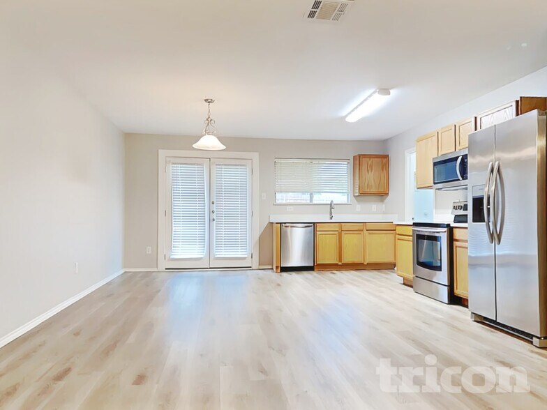 Building Photo - 3032 Wakecrest Dr