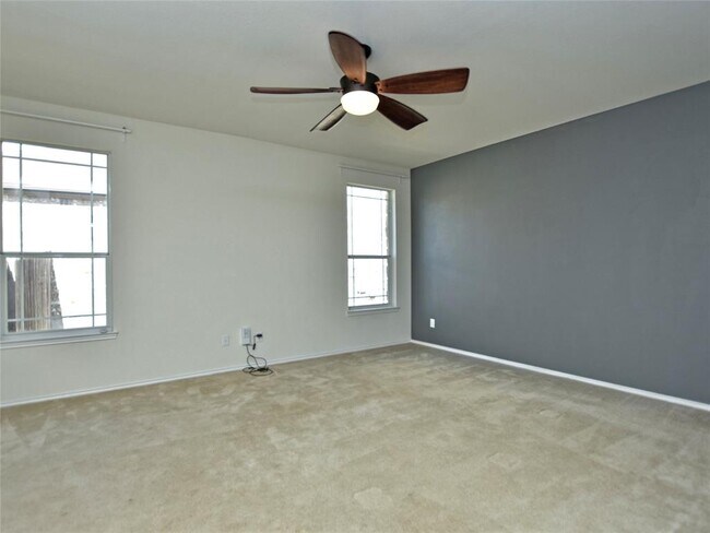Building Photo - 2717 Claremont Ct