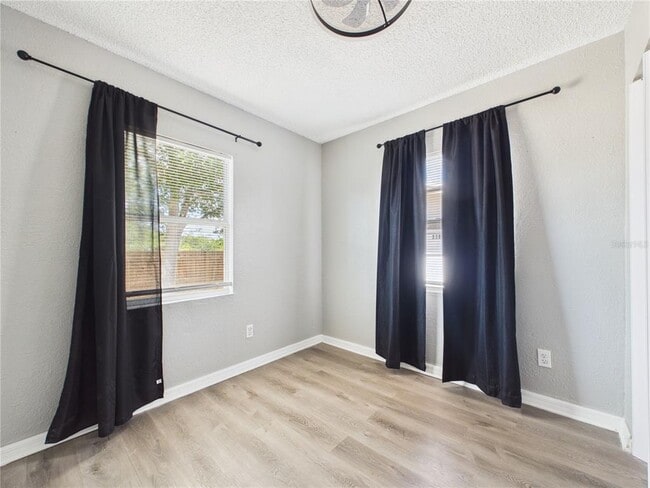 Building Photo - 605 S Disston Ave