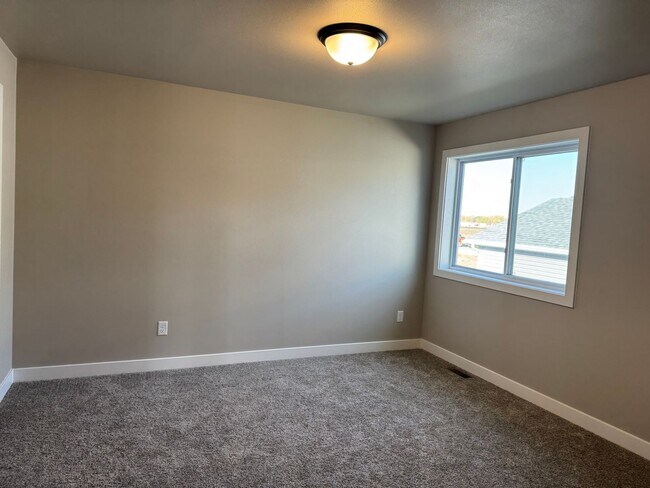 Building Photo - Horace ND - Available Now