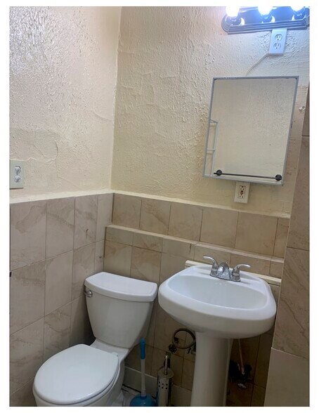 Building Photo - 4 Washington Ter