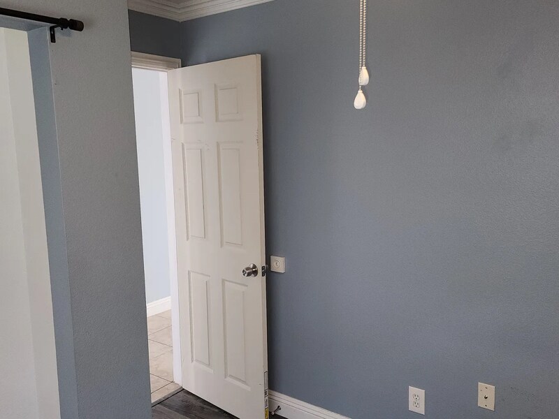 Building Photo - 318 Fife St