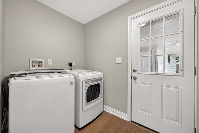 Building Photo - 1722 Shannon Valley Dr
