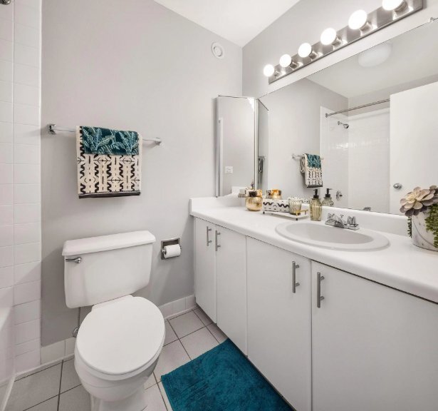 Building Photo - 443 E Ohio St