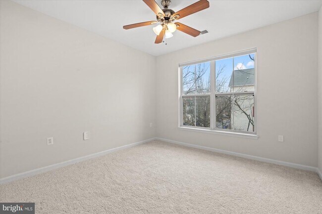 Building Photo - 5120 Donovan Dr