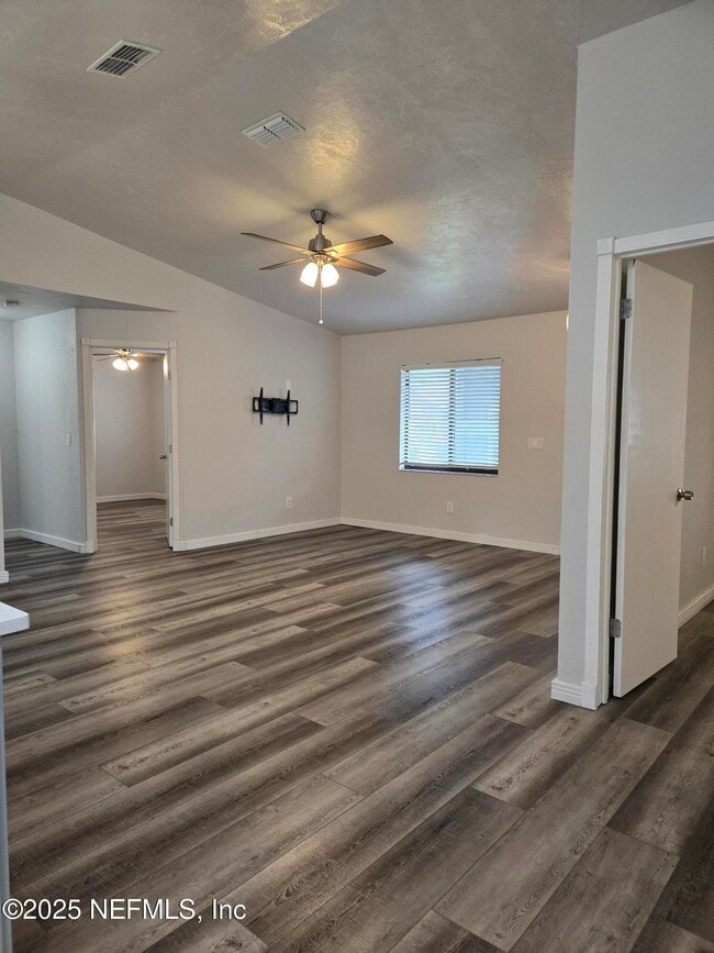 Building Photo - 22 Bird of Paradise Dr