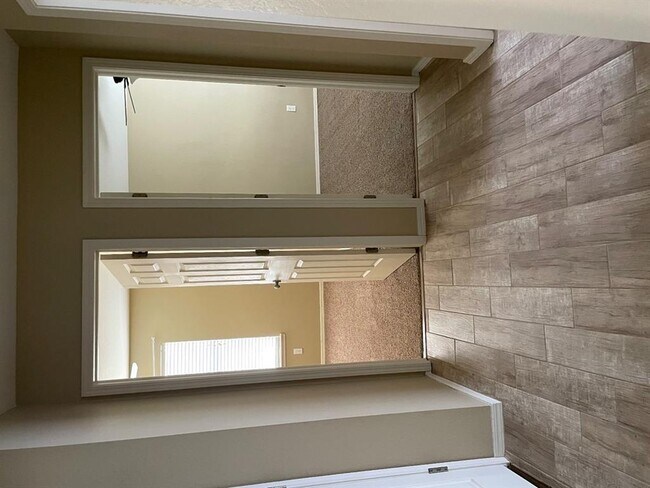 Building Photo - 10413 NW 45th St