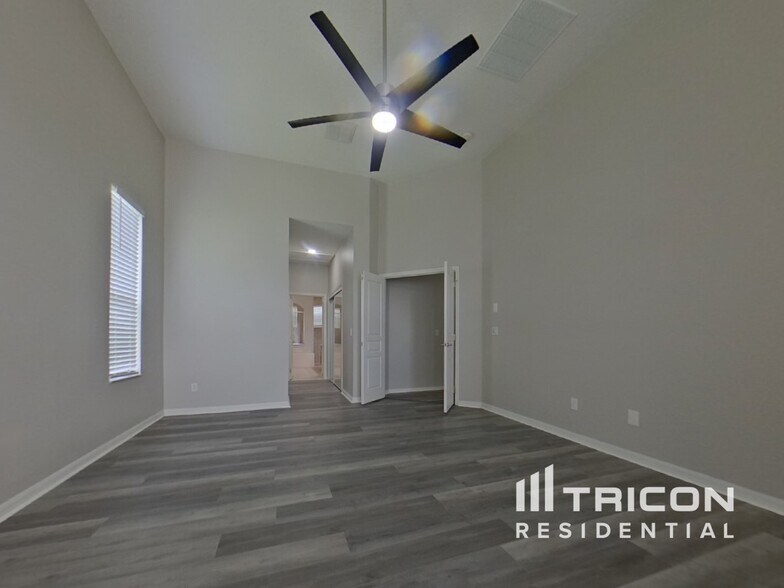 Building Photo - 1496 Wescott Loop