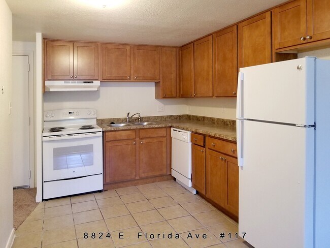 Building Photo - Great location off Leetsdale/Parker and Florida with lots of amenities such as AC, pool, hot tub,...
