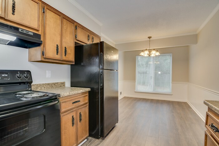 Building Photo - 357 Forest Ct