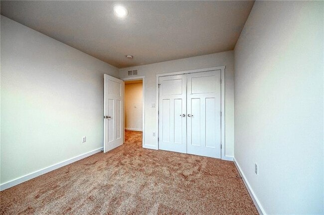 Building Photo - 123 Foxhound Dr