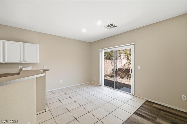 Building Photo - 528 Round Reign Ave