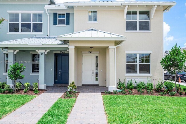 Building Photo - 1240 Eucalyptus Dr