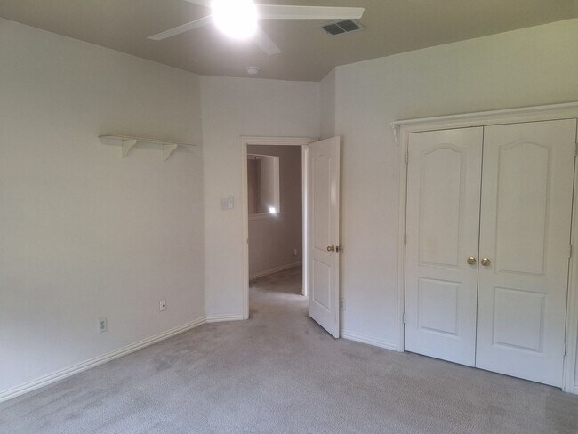 Building Photo - 5BR Fannin Farms Home with Dual Primary Suites & Pool