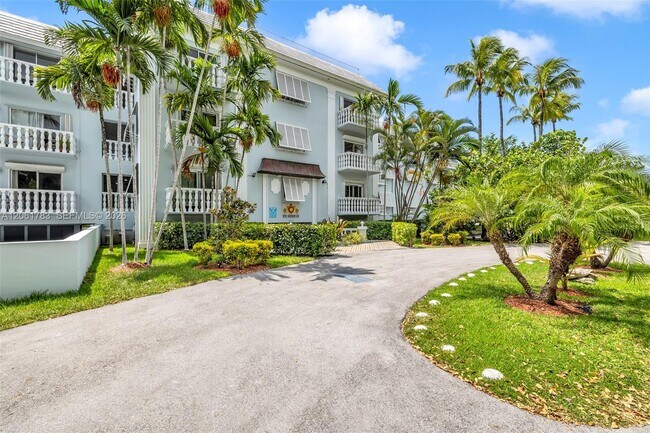 Building Photo - 1150 Madruga Ave