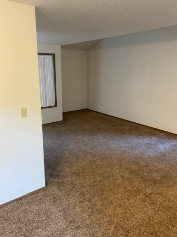 Building Photo - 5499 Nicole Ct SE