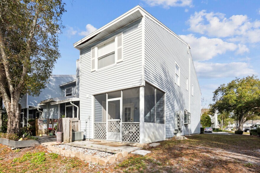 Building Photo - 7618 Colonial Ct