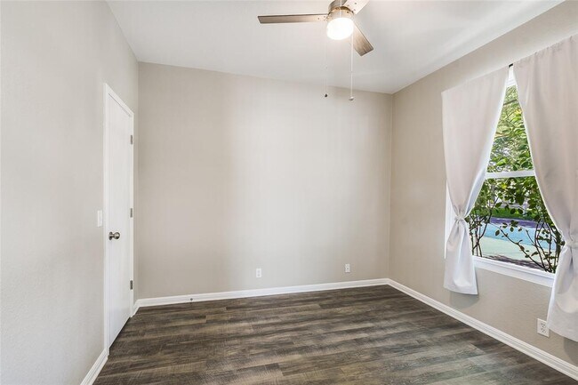 Building Photo - 4712 Lake George Ln