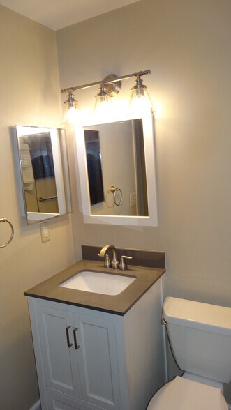 Building Photo - 225 Briarcrest Dr